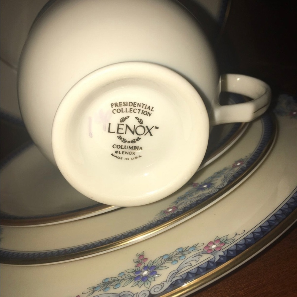 LENOX Place Setting - Picture 3 of 3